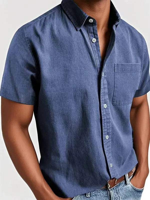 Men's Short Sleeve Button-Down Shirt with Chest Pocket and Classic Fit