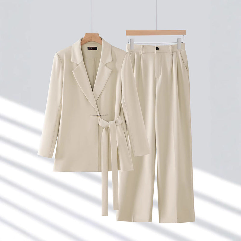 Women's Two-Piece Belted Suit Set with Tailored Fit Blazer